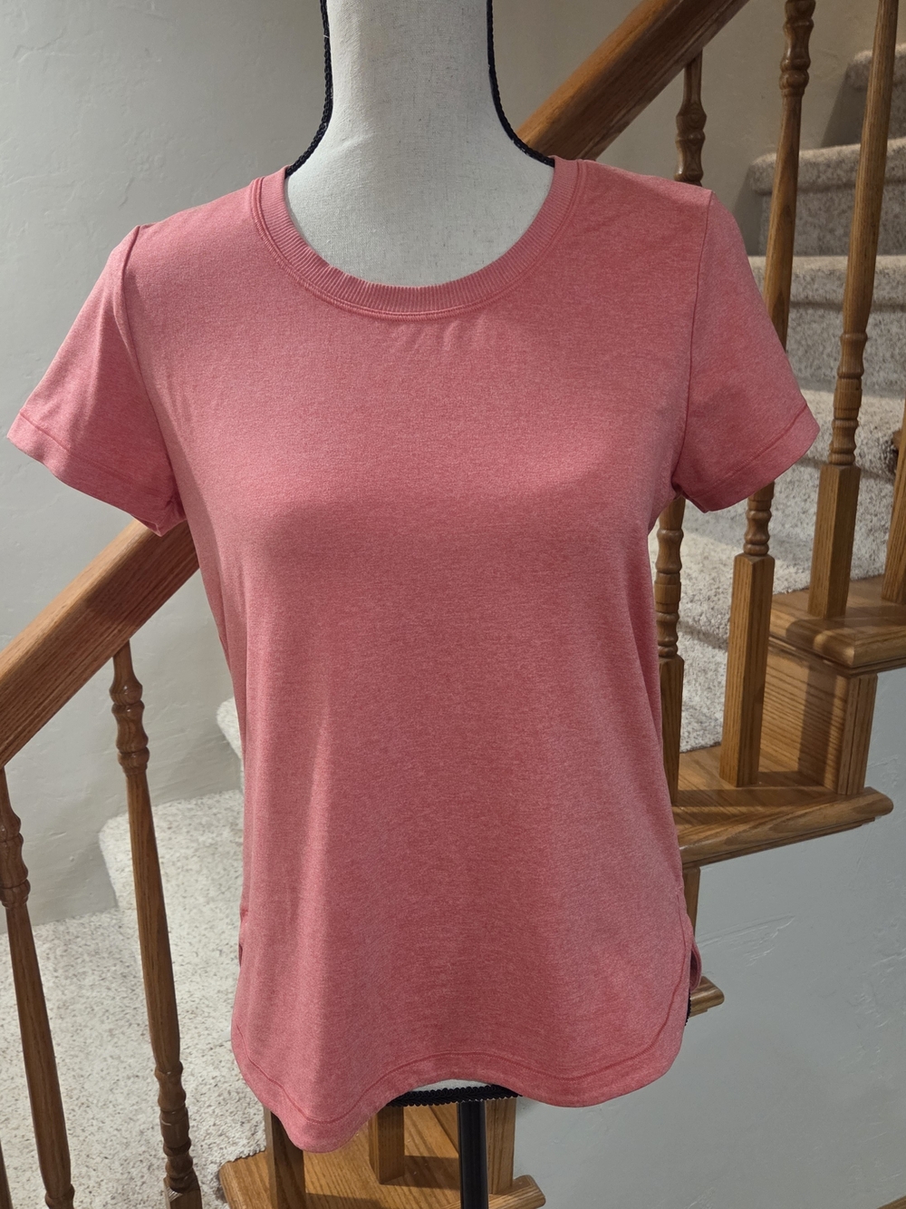 Athleta Short Sleeve Crew Tee Small